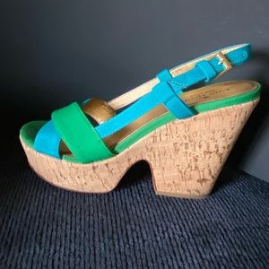 KATE SPADE EUC PLATFORM SANDALS